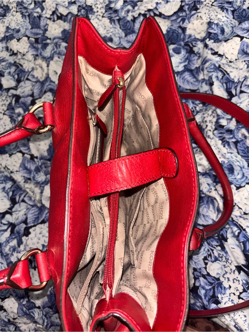 Michael Kors Red Studded Leather Tote Bag with Shoulder Strap - Picture 7 of 12